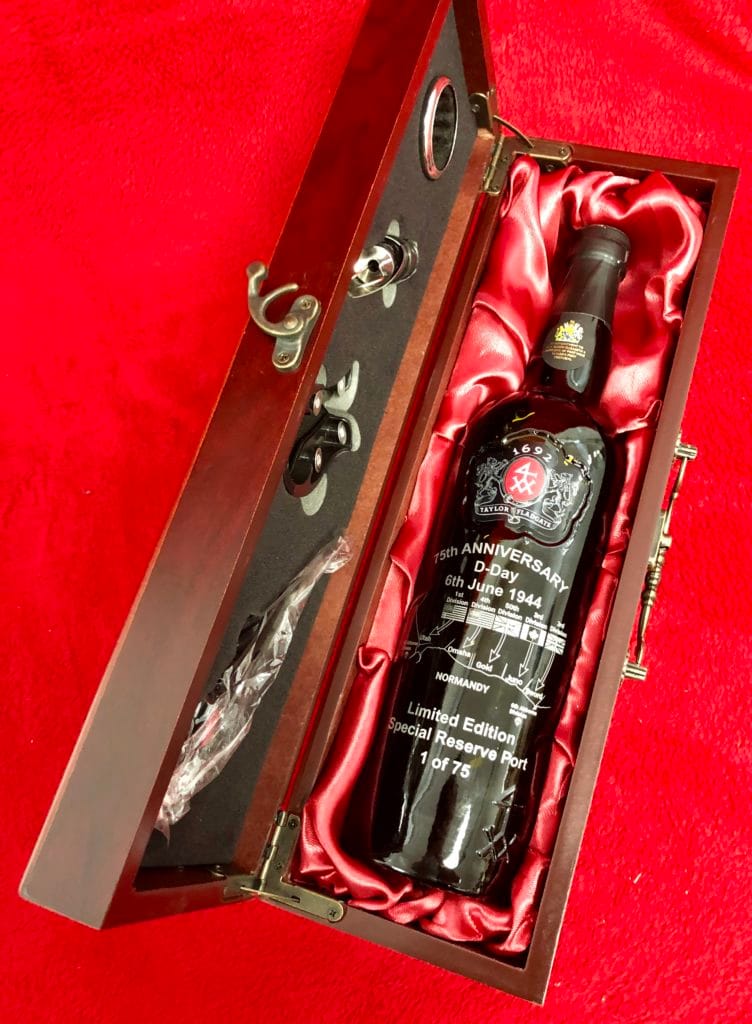 Rosewood Engraved Single Wine Box With Tools - Image 8