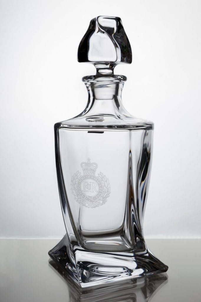 2 Glass 'Twisted' Decanter Set with Oak Tray | Twisted Decanter Set - Image 9