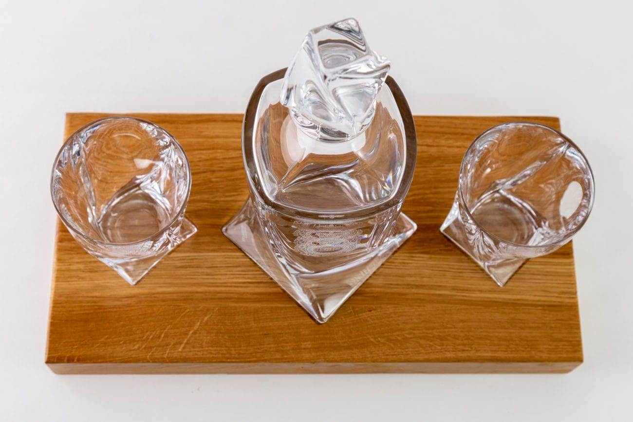2 Glass 'Twisted' Decanter Set with Oak Tray | Twisted Decanter Set - Image 10